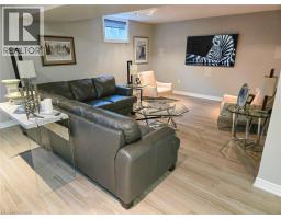 446 S QUEEN Street S - 18