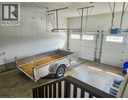 446 S QUEEN Street S - 24