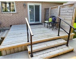 446 S QUEEN Street S - 28