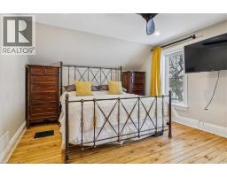 110 CREAM Street - 17