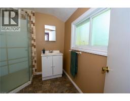 120 CROSS Street E - 26