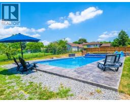 16 WOODMOUNT Drive - 36