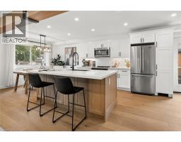 257 LAURENTIAN Drive - 12