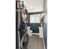 257 LAURENTIAN Drive - 19