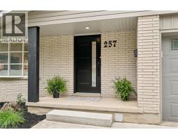 257 LAURENTIAN Drive - 3