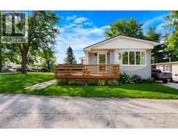 28 MACPHERSON Crescent - 2