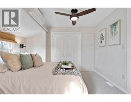 28 MACPHERSON Crescent - 29