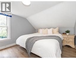 52 STAPLETON Avenue N - 16