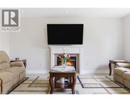 135 BLACKBURN Drive - 12