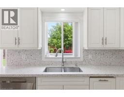 135 BLACKBURN Drive - 19