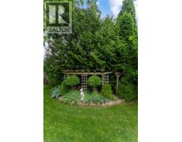 9 KINSMAN Court - 8