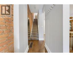 197 MARY Street - 3