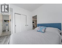 15 WELLINGTON Street UnitNo. 1702 - 15