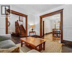 33 SAINT CLAIR Avenue - 11