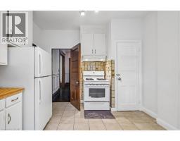 33 SAINT CLAIR Avenue - 17