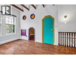 33 SAINT CLAIR Avenue - 27