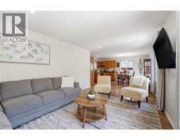 765 REID Crescent - 11