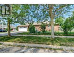 330 LAKE LOUISE Boulevard - 3