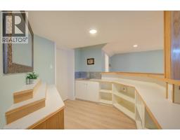 330 LAKE LOUISE Boulevard - 33