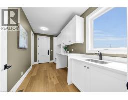 92 CRADDOCK Boulevard - 25