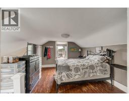 127 BOND Street - 25