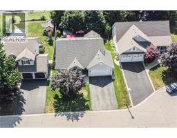 26 MAPLEWOOD Court - 2