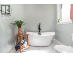 26 MAPLEWOOD Court - 32