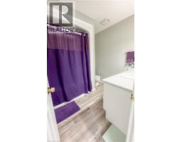 652 SALISBURY Avenue - 12
