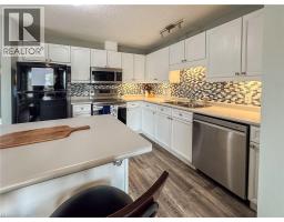 652 SALISBURY Avenue - 8