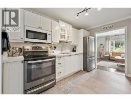 22 SLEEMAN Avenue - 10