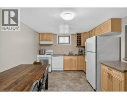 100 ALDERSON Drive - 32