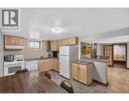 100 ALDERSON Drive - 33