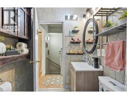 182 CAVELL Avenue - 26