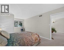 95 TOVELL Drive - 19