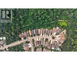 95 TOVELL Drive - 38