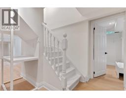 62 GLENVALLEY Drive - 42