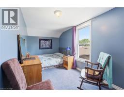 18 PROVINCE Street N - 22