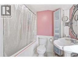 18 PROVINCE Street N - 28