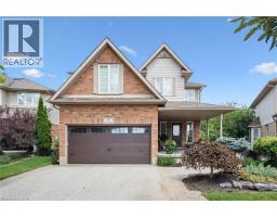 37 MUNROE Crescent - 1
