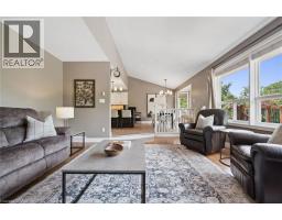 37 MUNROE Crescent - 14