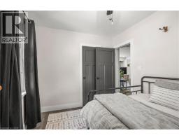 203 MERLIN Crescent - 25