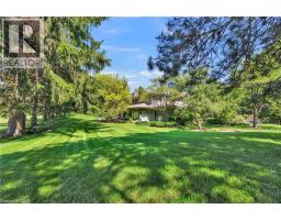 61 HUNTLEY Crescent - 37