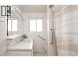 652 ARDLEIGH Crescent - 24