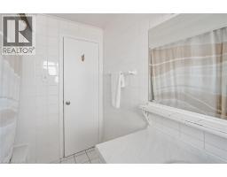 652 ARDLEIGH Crescent - 25