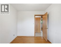 6 CAPRICE Court - 28