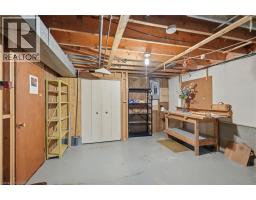 6 CAPRICE Court - 38