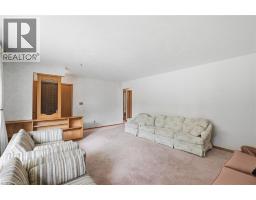 6 CAPRICE Court - 9