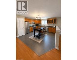 7 SPITFIRE Drive - 6