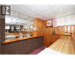 15 GILMOUR Crescent - 27