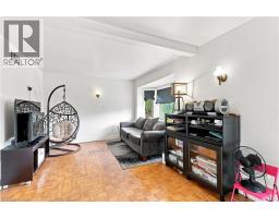 105 ROSEMONT Avenue - 11